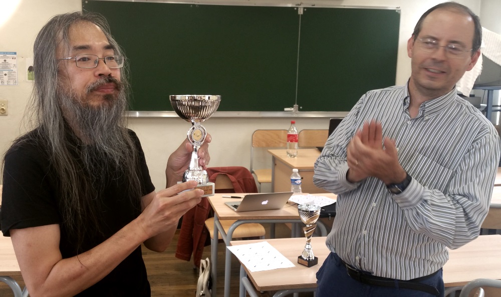 Takuji, sportivement applaudi par Marc