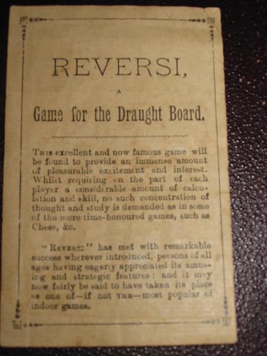 Les règles : on y apprend que la galanterie suggère de laisser commencer les femmes... Sacrés anglais ! Et la parité, alors ?